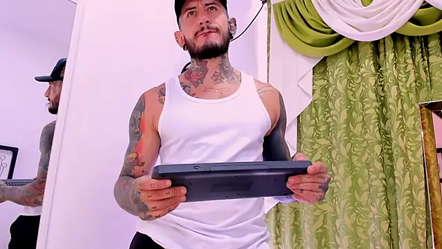 Snapshot of dilan_scootk_ chatting on November 29, 7:28 pm dilan scootk online show from November 29, 7:28 pm