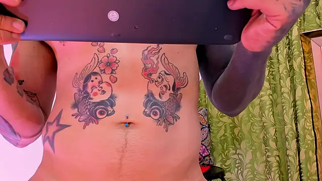 Snapshot of dilan_scootk_ chatting on December 17, 7:31 pm dilan scootk online show from December 17, 7:31 pm