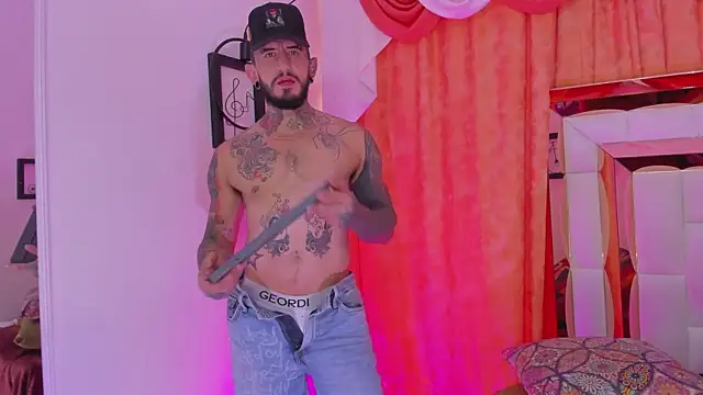 Snapshot of dilan_scootk_ chatting on March 2, 7:32 pm dilan scootk online show from March 2, 7:32 pm