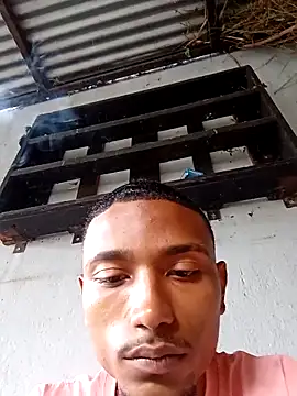 Snapshot of slimmydaddy69 chatting on March 17, 10:51 am slimmydaddy69 online show from March 17, 10:51 am