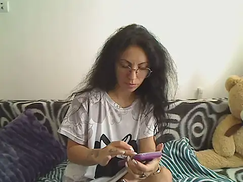 Emmatoo online show from April 4, 10:24 am