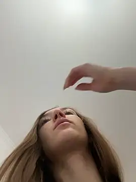 KateRedgar online show from February 19, 8:32 am