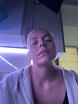 tanyagrey online show from May 29, 5:38 am