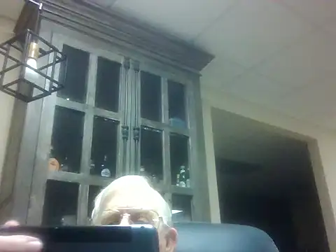Snapshot of bootlegmanz chatting on July 18, 3:49 pm bootlegmanz online show from July 18, 3:49 pm