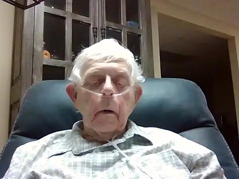 Snapshot of bootlegmanz chatting on July 20, 4:31 pm bootlegmanz online show from July 20, 4:31 pm