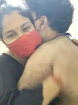 Snapshot of IND_COUPLE1 chatting on December 8, 10:03 pm IND COUPLE1 online show from December 8, 10:03 pm