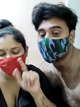 Snapshot of IND_COUPLE1 chatting on December 17, 3:28 pm IND COUPLE1 online show from December 17, 3:28 pm