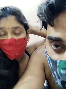 Snapshot of IND_COUPLE1 chatting on December 18, 3:11 pm IND COUPLE1 online show from December 18, 3:11 pm