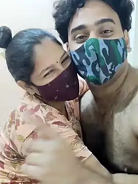 Snapshot of IND_COUPLE1 chatting on December 25, 5:16 am IND COUPLE1 online show from December 25, 5:16 am