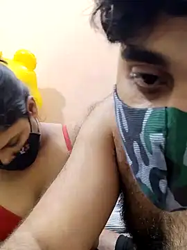 Snapshot of IND_COUPLE1 chatting on December 29, 7:32 pm IND COUPLE1 online show from December 29, 7:32 pm