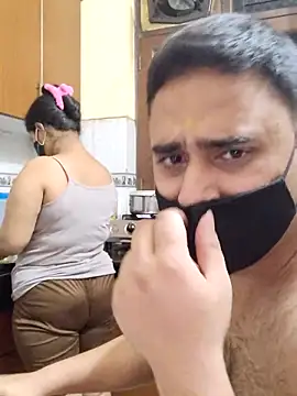 Snapshot of IND_COUPLE1 chatting on February 26, 3:52 pm IND COUPLE1 online show from February 26, 3:52 pm