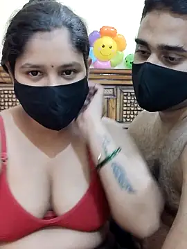 Snapshot of IND_COUPLE1 chatting on February 28, 1:03 pm IND COUPLE1 online show from February 28, 1:03 pm