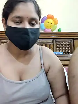 Snapshot of IND_COUPLE1 chatting on March 1, 11:37 pm IND COUPLE1 online show from March 1, 11:37 pm