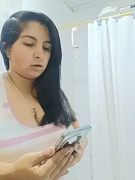  Angelinaandrade  online show from July 10, 1:03 pm
