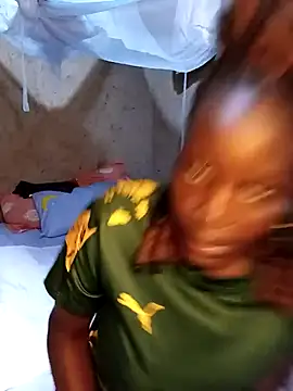 pretty prickle online show from February 17, 6:54 am