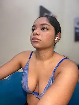 Snapshot of ChristyAddams chatting on June 28, 12:33 pm ChristyAddams online show from June 28, 12:33 pm