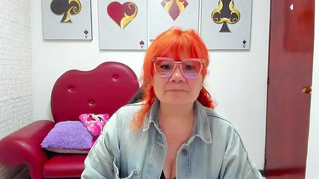 Salomeediaz  online show from April 10, 9:08 pm