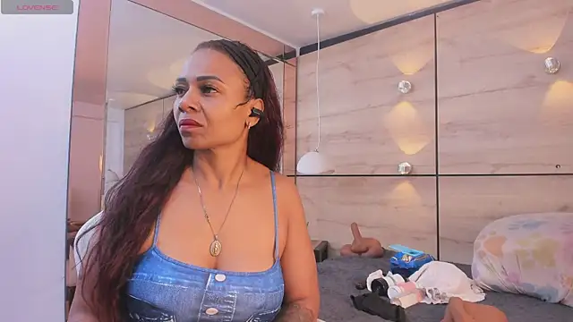 martina touss online show from March 27, 12:27 pm