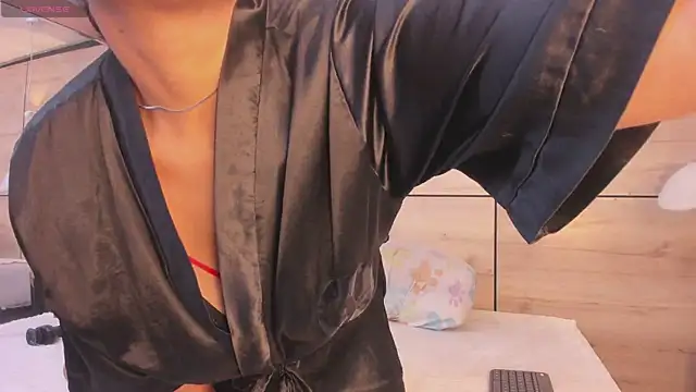 martina touss online show from April 8, 12:38 pm