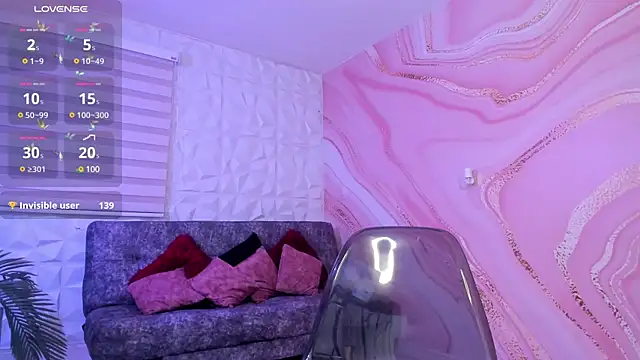 SaraaMills online show from January 11, 1:48 am