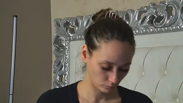 AliceMunro online show from April 9, 5:51 pm