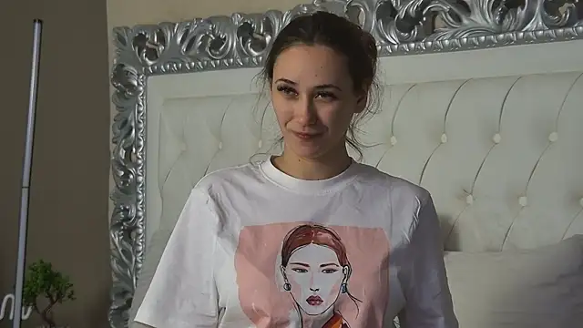 AliceMunro online show from April 17, 8:23 pm