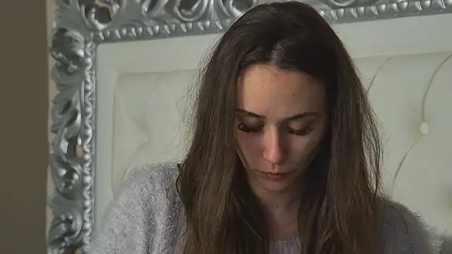 AliceMunro online show from April 18, 7:40 pm