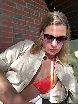 ilucyme online show from May 31, 2:02 pm