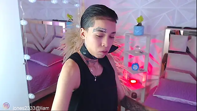 Jonesliam23 online show from September 20, 7:15 pm