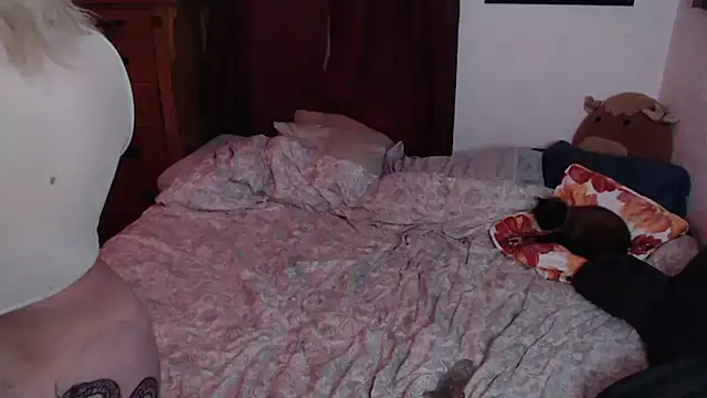 anja peach online show from April 9, 5:40 am