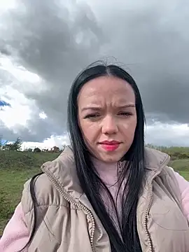 Vanesskaa online show from April 18, 3:49 pm