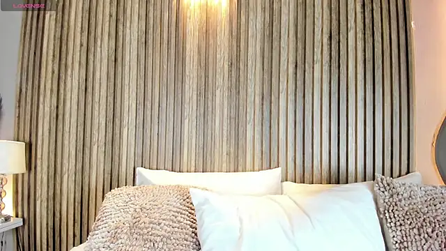 HannaKarson online show from March 6, 11:39 am