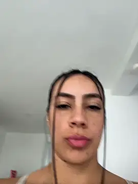 LauraCadwell online show from May 30, 12:57 pm
