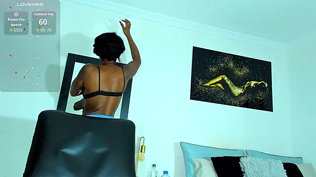 KimberlyBanks2 online show from March 15, 10:10 am