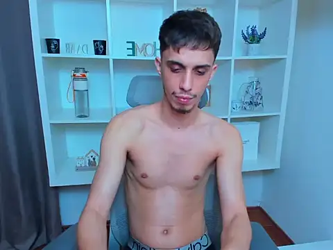 se6model online show from March 1, 5:15 pm