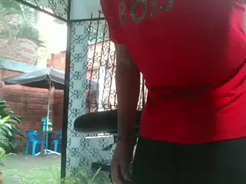 Snapshot of damiam_fiery chatting on February 22, 3:36 pm damiam fiery online show from February 22, 3:36 pm