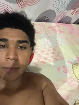 Snapshot of julian670 chatting on July 8, 2:49 am julian670 online show from July 8, 2:49 am
