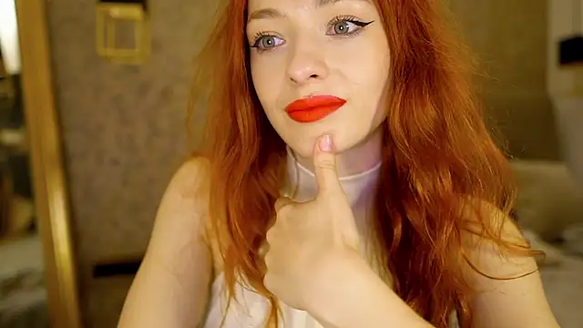 MiaRouge online show from May 15, 10:50 pm