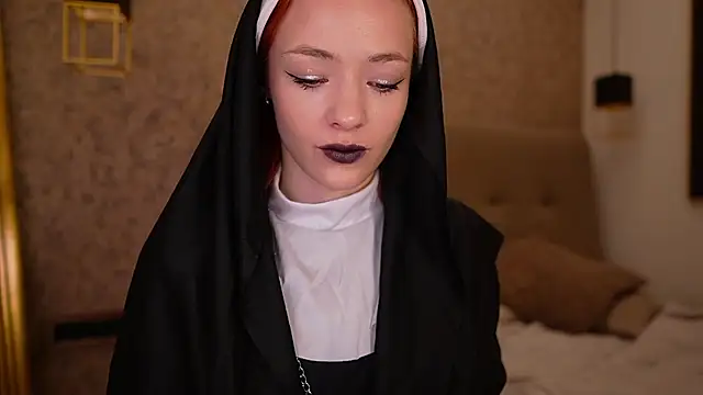 MiaRouge online show from May 18, 2:18 am