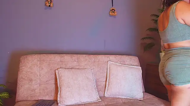 jade brunnette online show from April 13, 8:14 pm