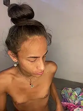 AlexaWarner online show from May 31, 6:42 pm
