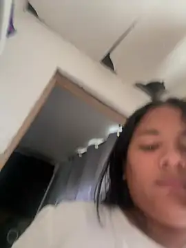 Snapshot of Shelmii chatting on July 16, 7:31 pm Shelmii online show from July 16, 7:31 pm