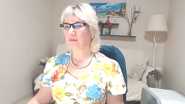 FleurMays online show from February 25, 5:52 am