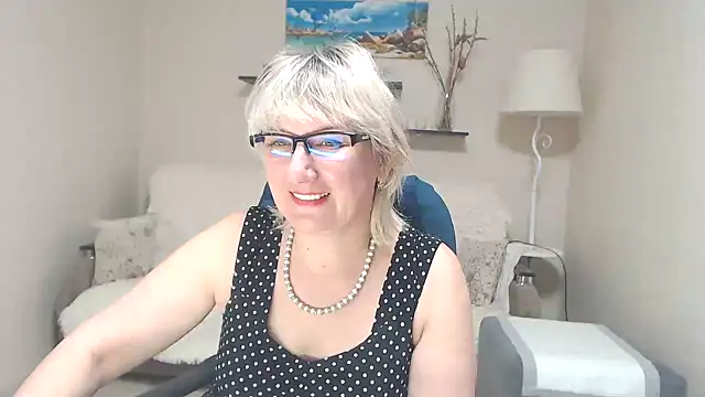 FleurMays online show from March 9, 7:01 am