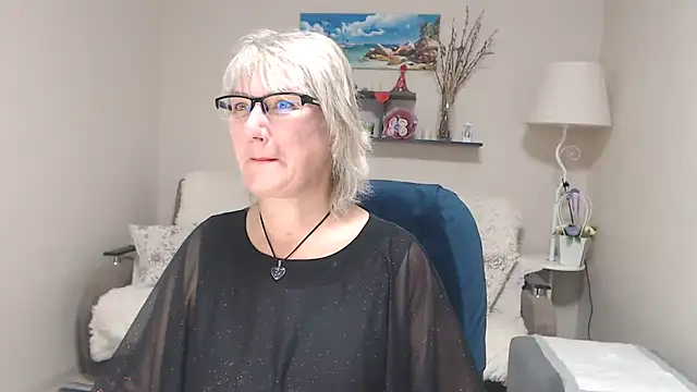 FleurMays online show from October 4, 5:16 am