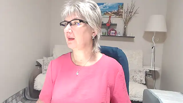 FleurMays online show from November 4, 3:38 am