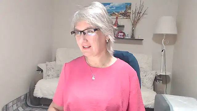 FleurMays online show from November 12, 4:13 am