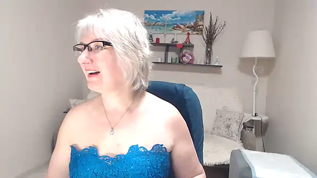 FleurMays online show from April 1, 7:42 am