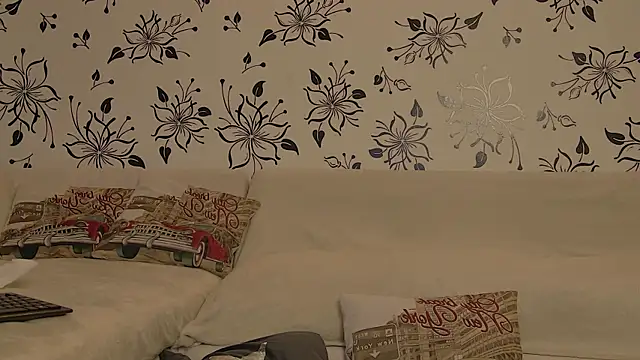 Nefera De Nile online show from January 15, 5:01 am