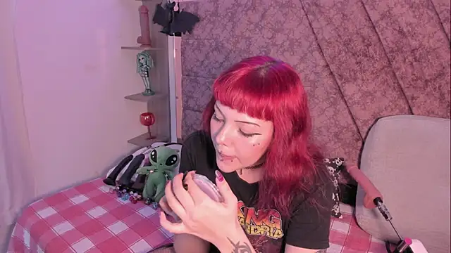 Sarah-Stoner online show from November 24, 9:36 pm